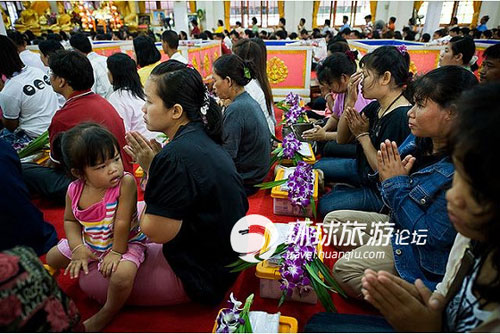 Rùng mình đám tang dành cho người sống