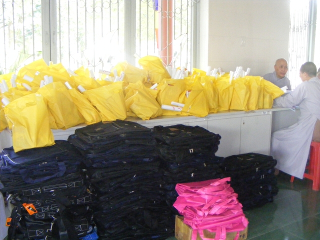 Họp mặt tổng kết công tác Phật sự 2011 - Phân ban Đặc trách Ni giới Trung ương