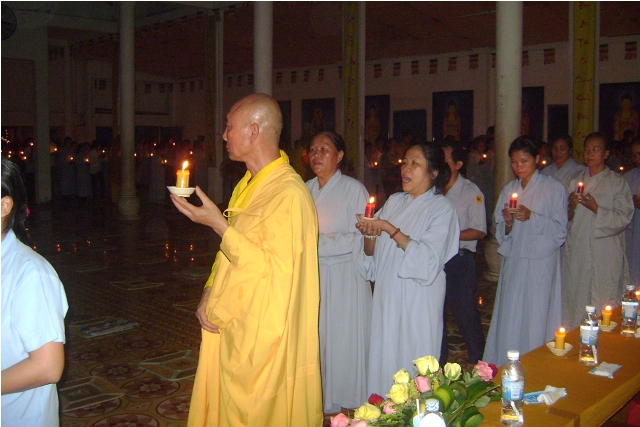 Đồng Nai: Lễ Hội Hoa Đăng Chùa Tịnh Nghiêm