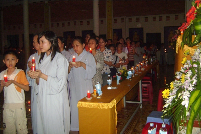 Đồng Nai: Lễ Hội Hoa Đăng Chùa Tịnh Nghiêm