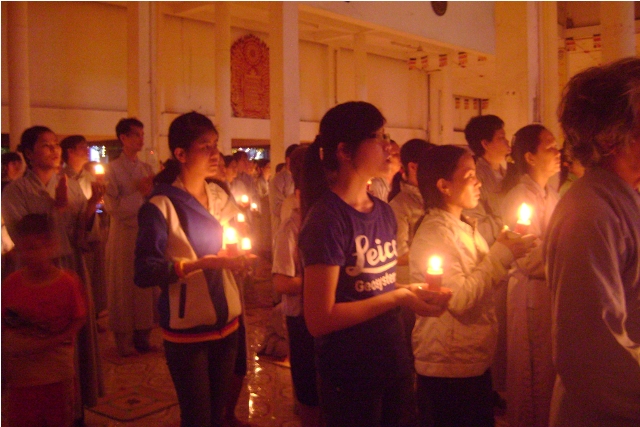 Đồng Nai: Lễ Hội Hoa Đăng Chùa Tịnh Nghiêm