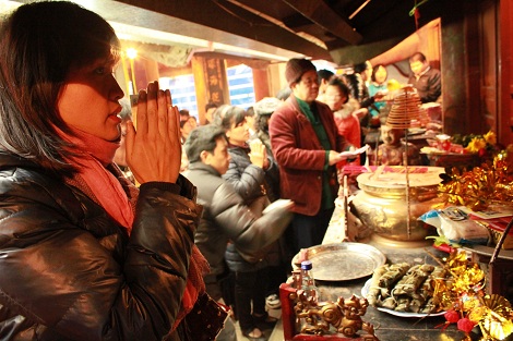 Đầu xuân, lễ chùa ở đất hai vua
