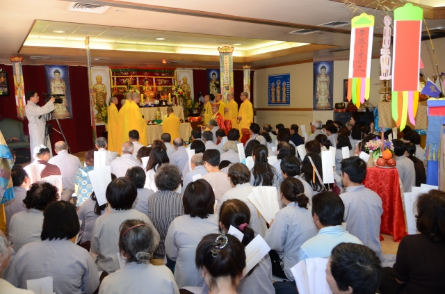 Chùa Thiên Trúc (Hoa Kỳ) tổ chức Đại lễ Chẩn tế tại nghĩa trang San Jose