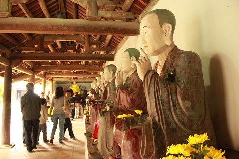 Đầu xuân, lễ chùa ở đất hai vua