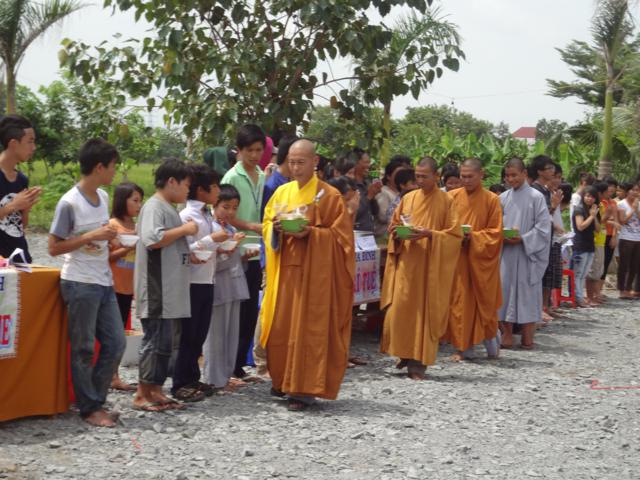 Long An: Chùm ảnh sinh hoạt ngày thứ ba tại khóa tu mùa hè “Rèn luyện tài đức – Vững bước vào đời”