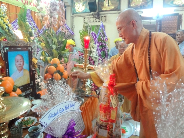 Chùm ảnh các phái đoàn phúng viếng tang lễ cố Sa Di Ni Thích Nữ Chơn Huyền, thân mẫu TT. Thích Nhật Từ