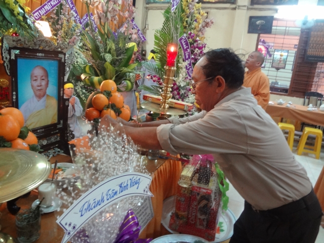 Chùm ảnh các phái đoàn phúng viếng tang lễ cố Sa Di Ni Thích Nữ Chơn Huyền, thân mẫu TT. Thích Nhật Từ