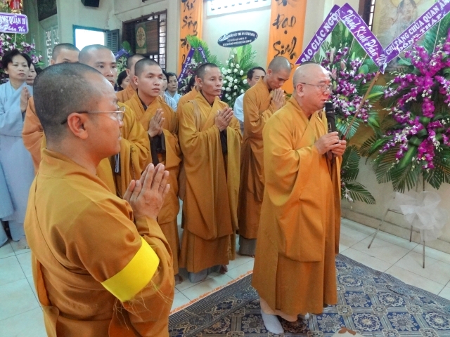 Chùm ảnh các phái đoàn phúng viếng tang lễ cố Sa Di Ni Thích Nữ Chơn Huyền, thân mẫu TT. Thích Nhật Từ