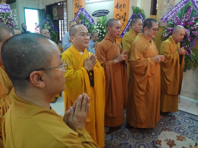 Chùm ảnh các phái đoàn phúng viếng tang lễ cố Sa Di Ni Thích Nữ Chơn Huyền, thân mẫu TT. Thích Nhật Từ