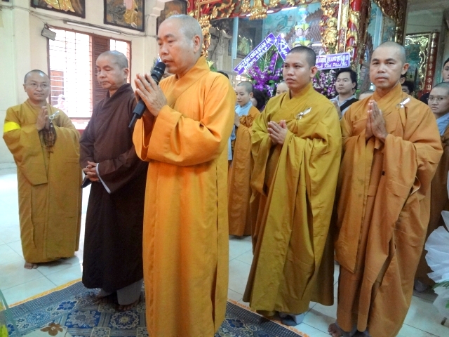 Chùm ảnh các phái đoàn phúng viếng tang lễ cố Sa Di Ni Thích Nữ Chơn Huyền, thân mẫu TT. Thích Nhật Từ
