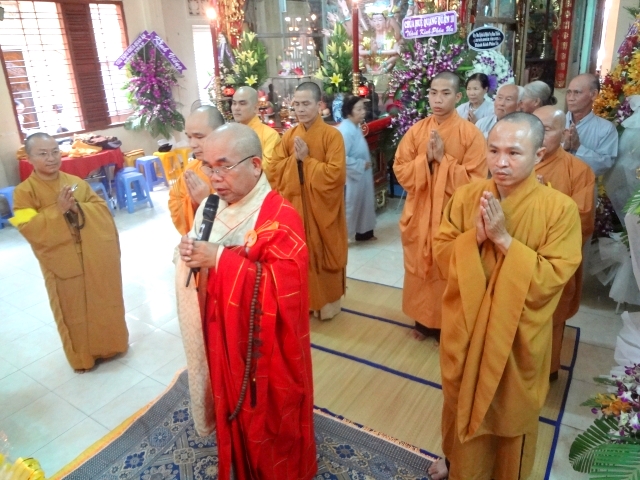 Chùm ảnh các phái đoàn phúng viếng tang lễ cố Sa Di Ni Thích Nữ Chơn Huyền, thân mẫu TT. Thích Nhật Từ