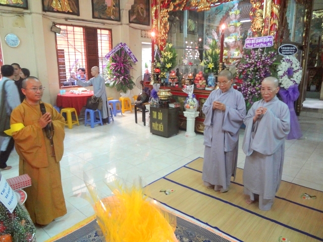 Chùm ảnh các phái đoàn phúng viếng tang lễ cố Sa Di Ni Thích Nữ Chơn Huyền, thân mẫu TT. Thích Nhật Từ