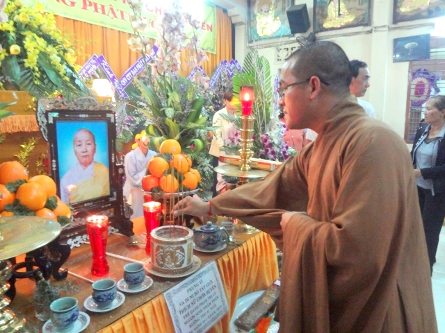 Chùm ảnh các phái đoàn phúng viếng tang lễ cố Sa Di Ni Thích Nữ Chơn Huyền, thân mẫu TT. Thích Nhật Từ