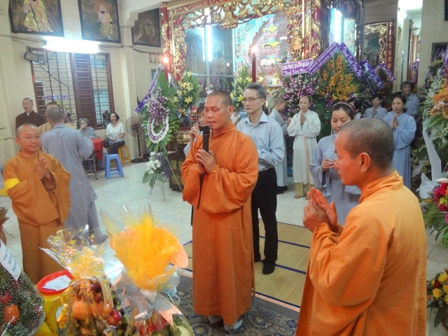 Chùm ảnh các phái đoàn phúng viếng tang lễ cố Sa Di Ni Thích Nữ Chơn Huyền, thân mẫu TT. Thích Nhật Từ