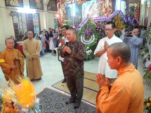 Chùm ảnh các phái đoàn phúng viếng tang lễ cố Sa Di Ni Thích Nữ Chơn Huyền, thân mẫu TT. Thích Nhật Từ