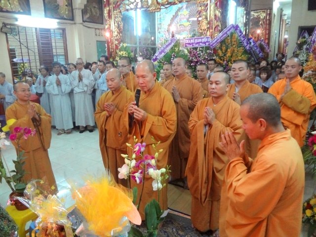 Chùm ảnh các phái đoàn phúng viếng tang lễ cố Sa Di Ni Thích Nữ Chơn Huyền, thân mẫu TT. Thích Nhật Từ