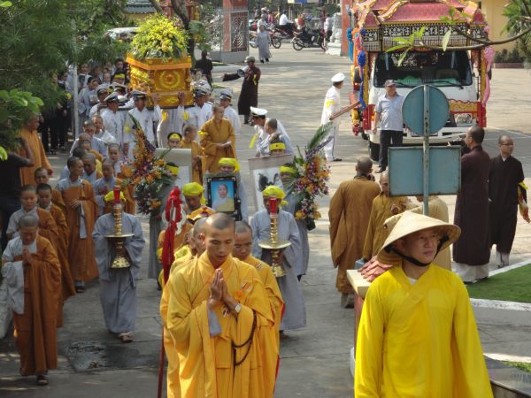 TP.HCM: Chùa Giác Ngộ di quan nhục thân cố Sa Di Ni Thích Nữ Chơn Huyền về nơi an nghĩ cuối cùng