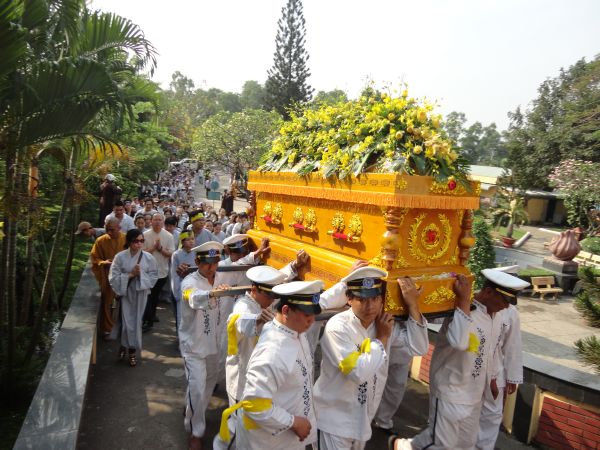 TP.HCM: Chùa Giác Ngộ di quan nhục thân cố Sa Di Ni Thích Nữ Chơn Huyền về nơi an nghĩ cuối cùng