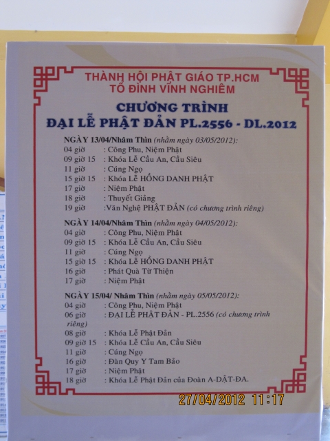 Chùm ảnh: Chuẩn bị đại lễ Phật đản PL 2556 - DL 2012