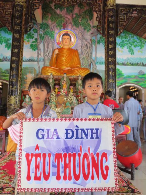 Cần Giuộc: Không khí rộn ràng khóa tu mùa hè lần thức nhất, chủ đề “Rèn luyện tài đức – Vững bước vào đời”