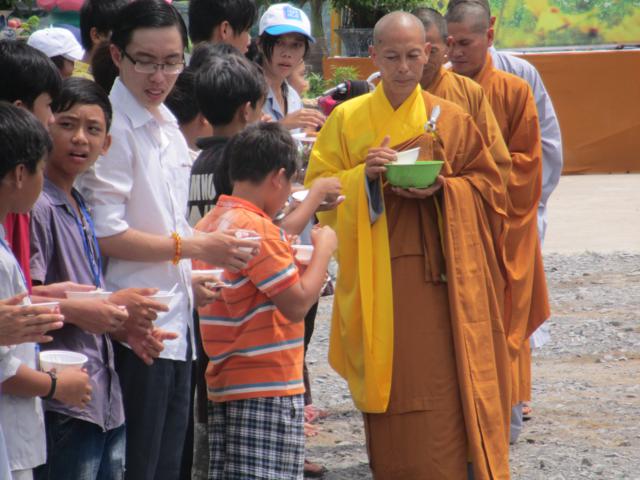 Long An: Chùm ảnh sinh hoạt ngày thứ ba tại khóa tu mùa hè “Rèn luyện tài đức – Vững bước vào đời”