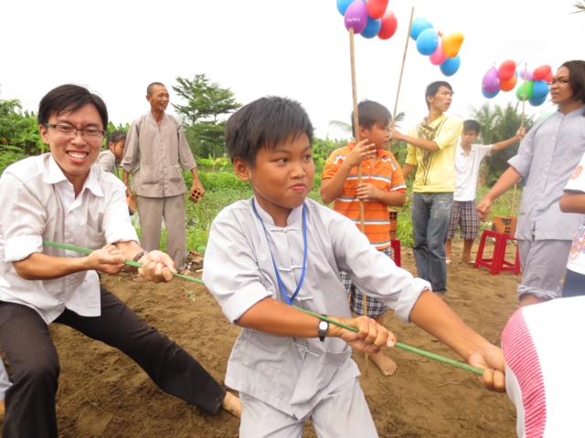 Long An: Chùm ảnh sinh hoạt ngày thứ ba tại khóa tu mùa hè “Rèn luyện tài đức – Vững bước vào đời”