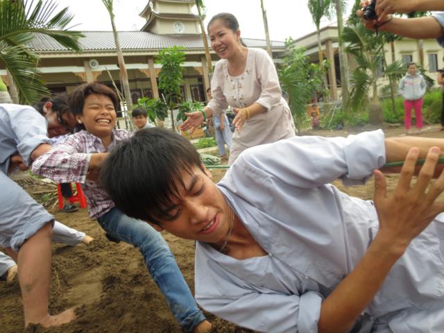 Long An: Chùm ảnh sinh hoạt ngày thứ ba tại khóa tu mùa hè “Rèn luyện tài đức – Vững bước vào đời”