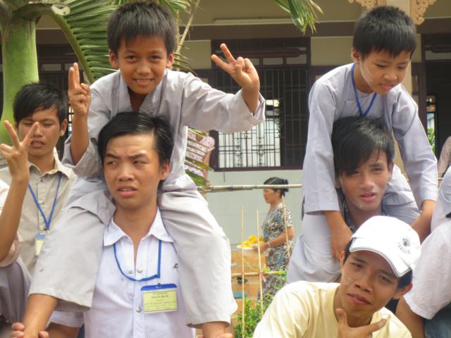 Long An: Chùm ảnh sinh hoạt ngày thứ ba tại khóa tu mùa hè “Rèn luyện tài đức – Vững bước vào đời”