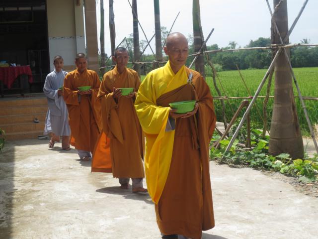 Long An: Chùm ảnh sinh hoạt ngày thứ ba tại khóa tu mùa hè “Rèn luyện tài đức – Vững bước vào đời”