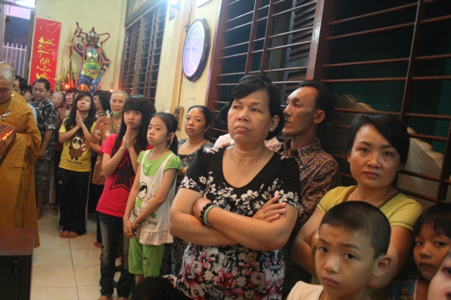 Chùm ảnh đón xuân Di Lặc ngày mồng một tết 2012 tại chùa Giác Ngộ