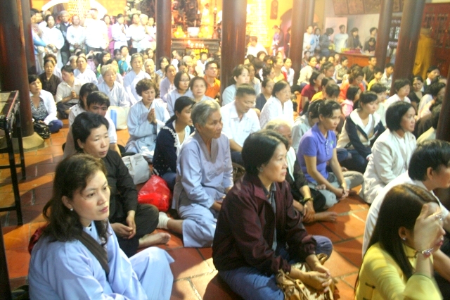 Chùm ảnh: Chùa Giác Ngộ tổ chức hành hương 10 chùa đầu năm