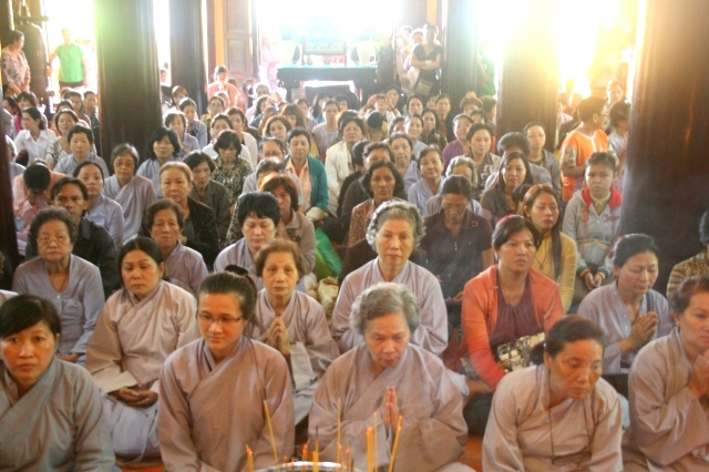Chùm ảnh: Chùa Giác Ngộ tổ chức hành hương 10 chùa đầu năm
