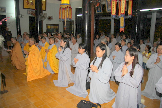 Đại Lão Hoà Thượng Trưởng Ban Trị Sự Tỉnh Hội Phật Giáo Khánh Hòa viếng thăm chùa Kỳ Viên Trung Nghĩa