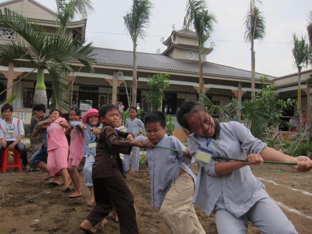Long An: Chùm ảnh sinh hoạt ngày thứ ba tại khóa tu mùa hè “Rèn luyện tài đức – Vững bước vào đời”
