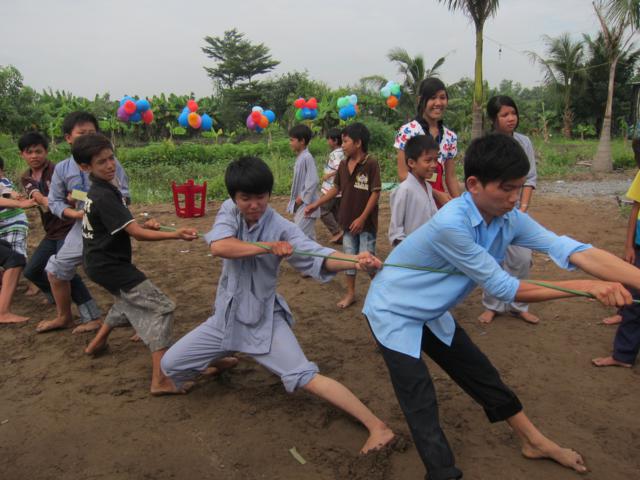Long An: Chùm ảnh sinh hoạt ngày thứ ba tại khóa tu mùa hè “Rèn luyện tài đức – Vững bước vào đời”