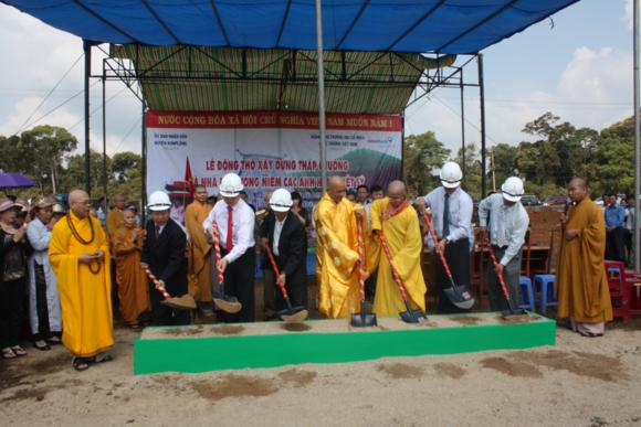 Kon Tum:  Đại Lế Trai Đàn Bạt Độ và Động Thổ Tu Viện Khánh Lâm