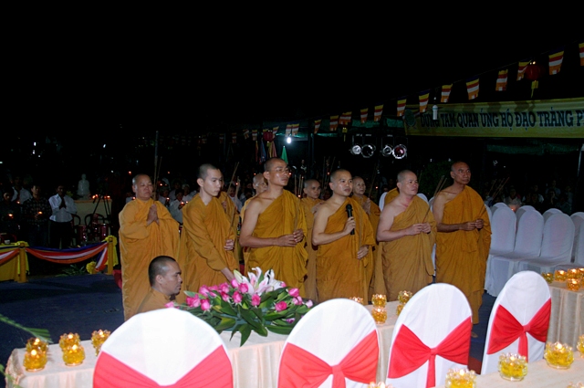 Lễ Đặt Đá Xây Dựng Chánh Điện và Cổng Tam Quang Tịnh Xá Ngọc Chơn Thị Xã Buôn Hồ-Tỉnh Đăk-Lăc