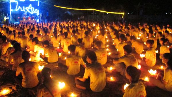 Hà Tĩnh: Lắng động đêm đốt nến tri ân