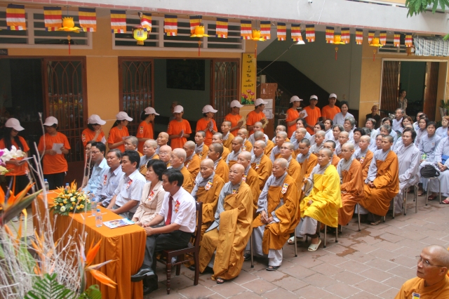 TP. HCM: Ban đại diện Phật giáo Q10 tổ chức lễ Phật đản PL. 2556 - DL. 2012