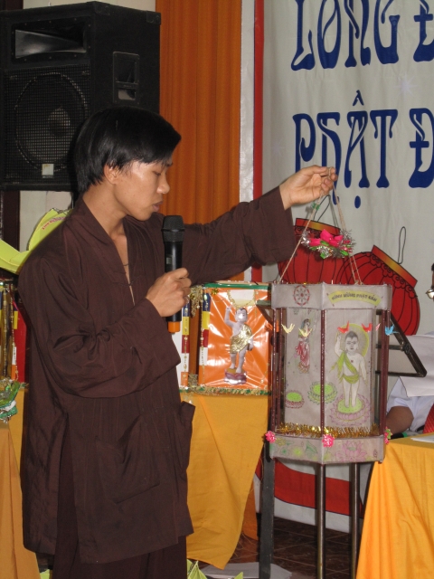 TP. HCM: Hội Thi Lồng Đèn Phật Đản