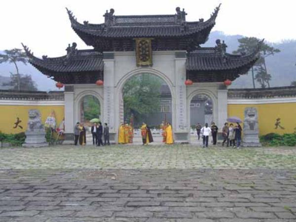 Chùa Tuyết Đậu - Một trong Ngũ Đại danh sơn Phật Giáo Trung Quốc
