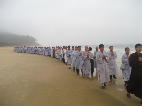 Hà Tĩnh:  Đoàn hành hương chùa Giác Hạnh cầu nguyện quốc thái dân an