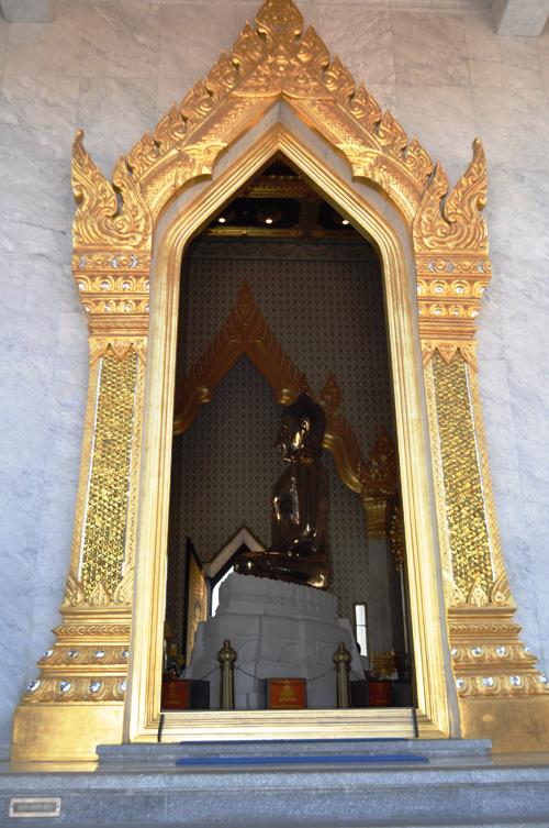 Chiêm bái tượng Phật vàng lớn nhất thế giới