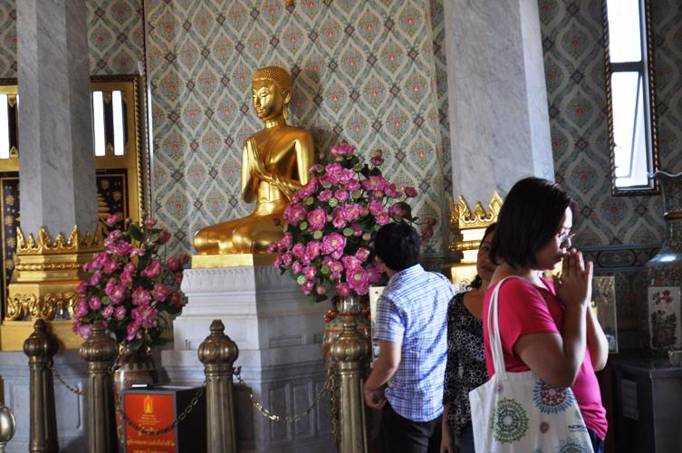 Chiêm bái tượng Phật vàng lớn nhất thế giới