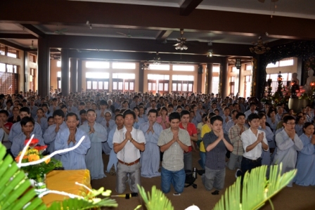 Hơn 1.000 người quy y Tam Bảo ngày Phật đản