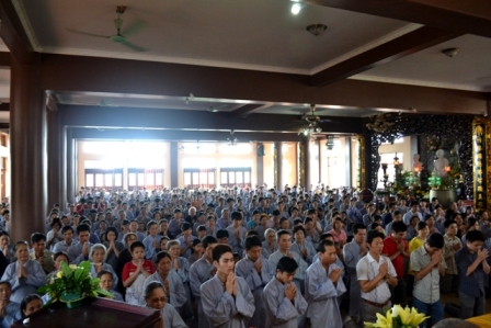Hơn 1.000 người quy y Tam Bảo ngày Phật đản
