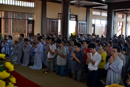 Hơn 1.000 người quy y Tam Bảo ngày Phật đản