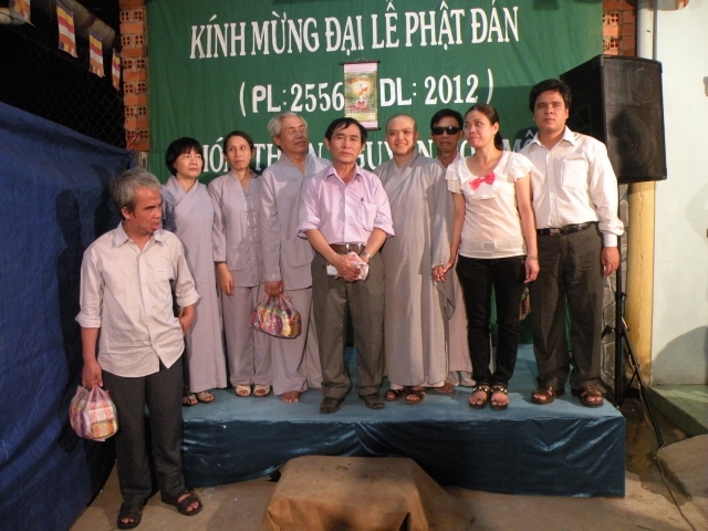 Lễ Phật đản với người khiếm thị