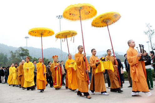 Yên Tử đón hơn 6 vạn du khách ngày khai hội