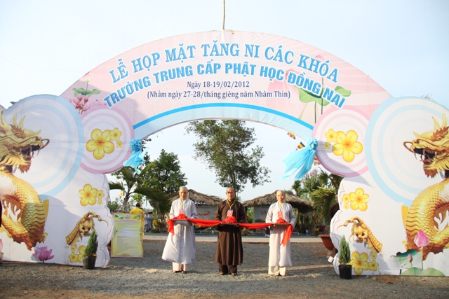 Nét đẹp của lễ họp mặt